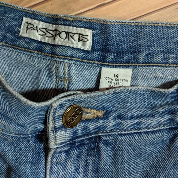 Vintage High Rise Rolled Cuff Mom Shorts - Picture 7 of 8